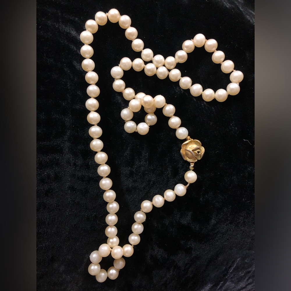 Vintage Classic Gold Rose & Ivory Faux Pearl Bead Necklace